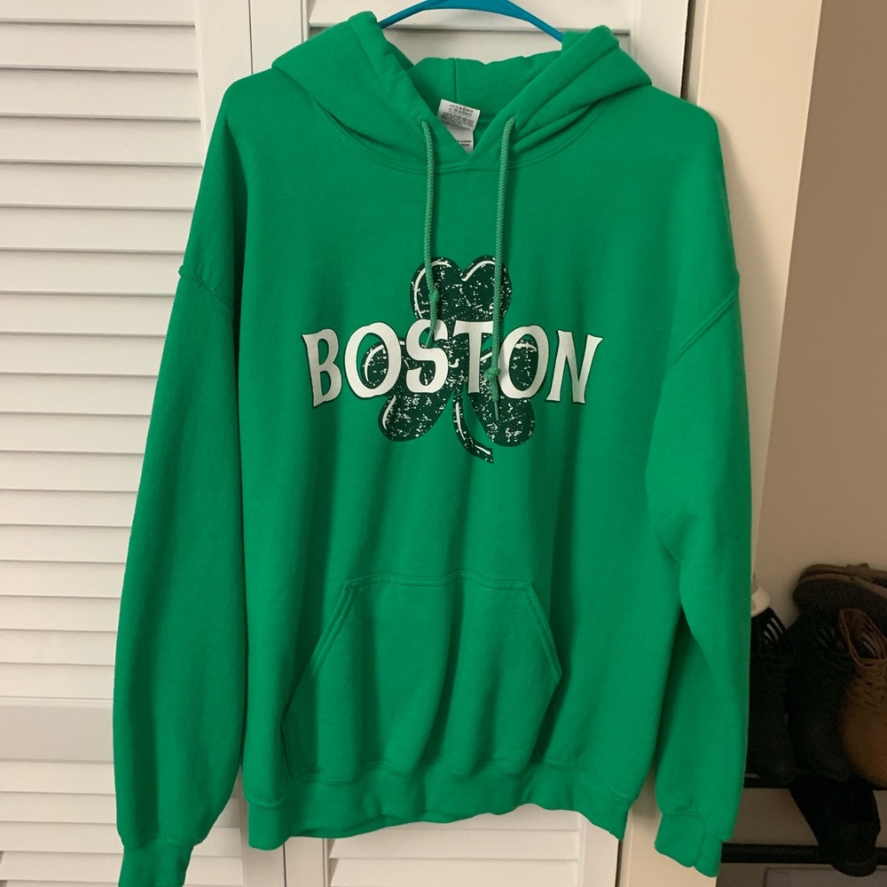 Boston sweatshirt